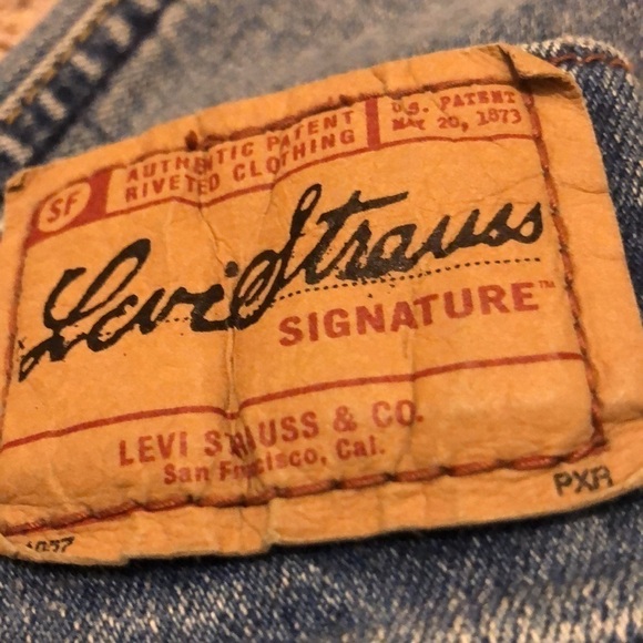 𝅺Woman’s Levi Strauss Signature Stretch Mid rise bootcut jeans size 16W Short - Picture 8 of 8
